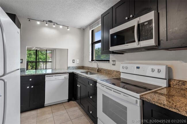 Photo - 8429 Forest Hills Dr Unit 304