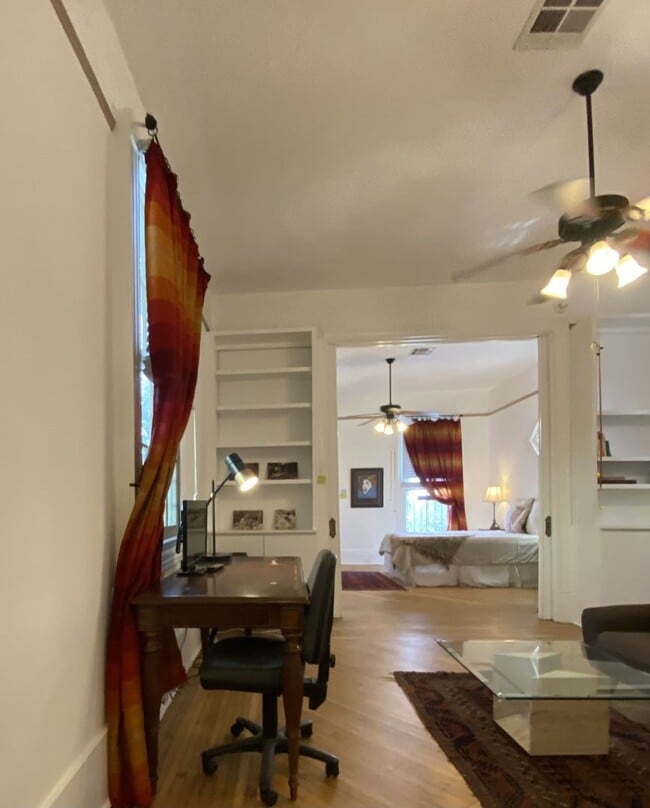 Photo - 922 Adams St