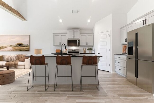 Photo - Spacious 4 Bed Home in Owasso – Open Living + Modern Kitchen