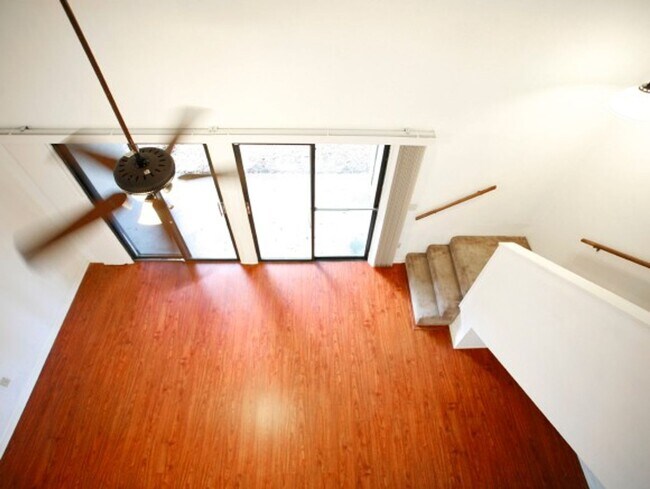 Photo - Beautiful 2 bedroom/ 2 bath townhome