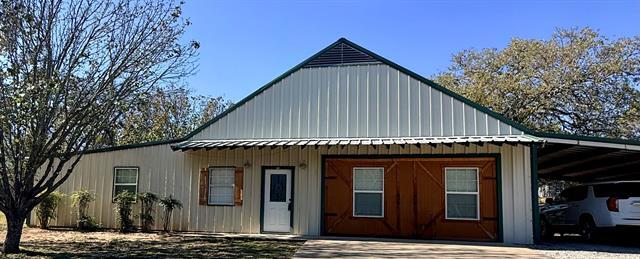 Photo - 910 E 3rd St