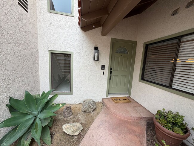 4569 Foxenwood Ln
