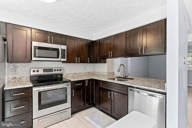 Photo - 8094 Grandview Ct