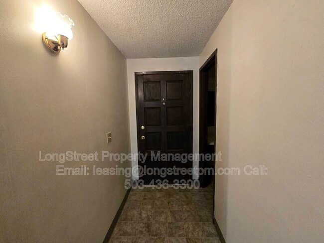 Photo - 2145 NW Highland Dr Unit 2