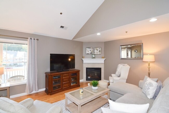 Photo - 216 Reservoir St Unit 308