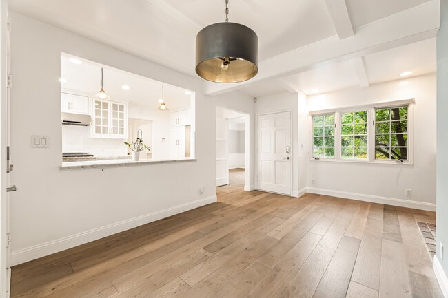 Photo - 2450 Hermosita Dr