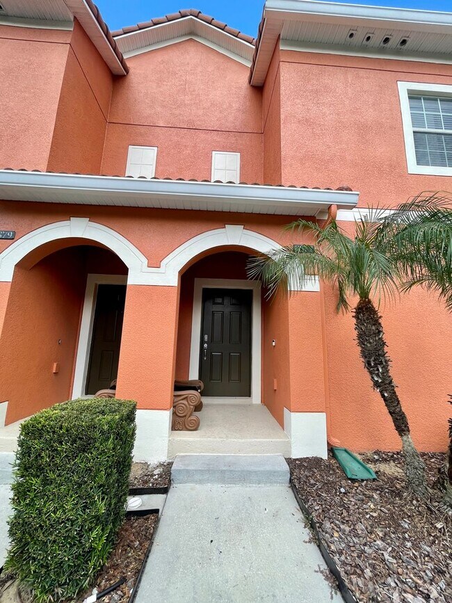 Photo - RENOVATED 4 bed 3 bath Completely FURNISHE...