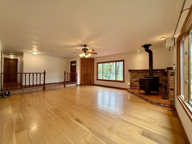 Photo - 9042 Monument Dr