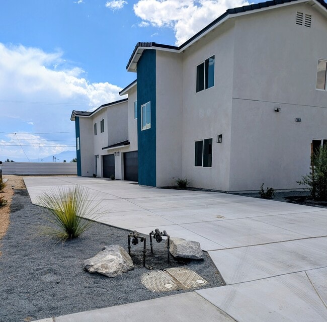 Building Photo - 66079 Cahuilla Ave Unit 1 Rental