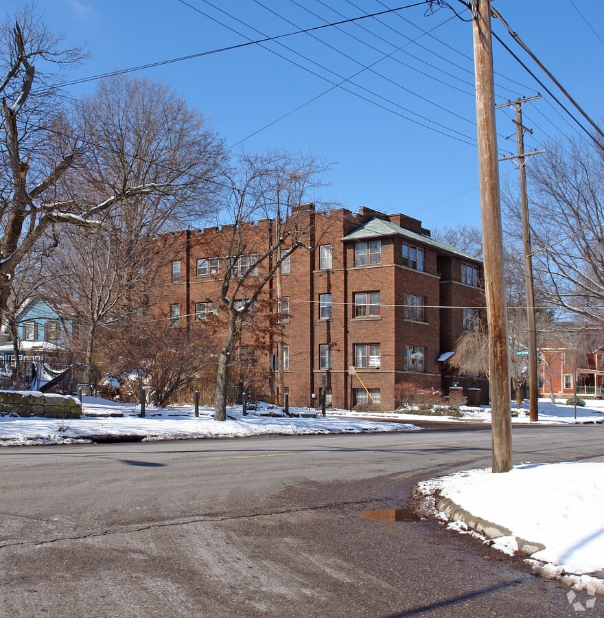 Photo - 214 Merriman Rd