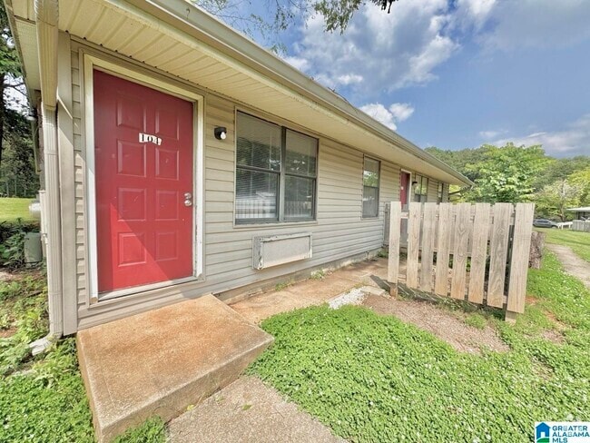 Building Photo - 1700 Greenbrier Dear Rd Unit 403, 106A Rental