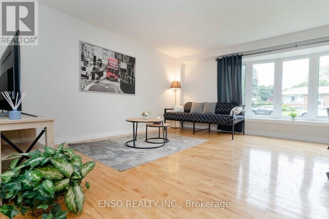 Photo - 24 Gentry Crescent