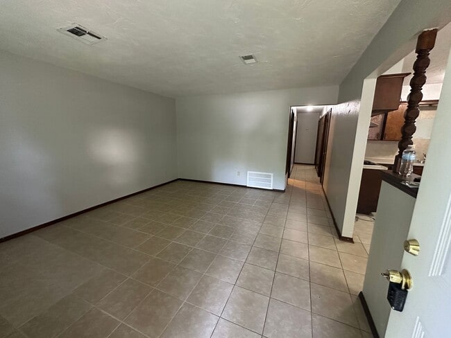 Photo - 3 Bed, 1 1/2 Bath, 1 Car Garage