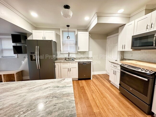 Photo - 1112 Kelton Ave