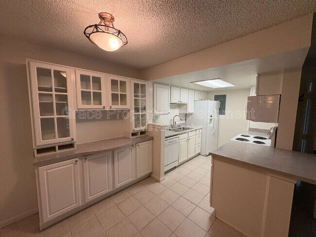 Photo - 8555 E Fairmount Dr Unit B205