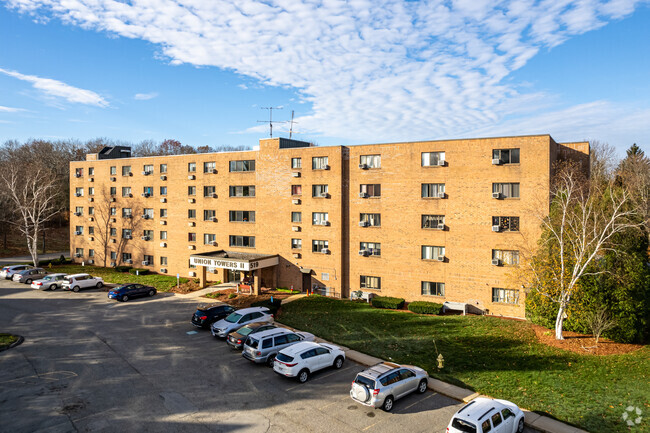 Photo - Union Towers II Apartments