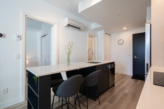 Photo - 1438 Avenue Overdale Unit ID1269270P