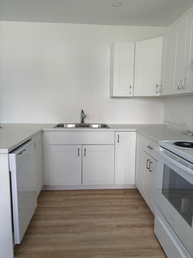Photo - NEWLY RENOVATED THREE-BEDROOM APARTMENT - 94B PLEASANT STREET Unité B