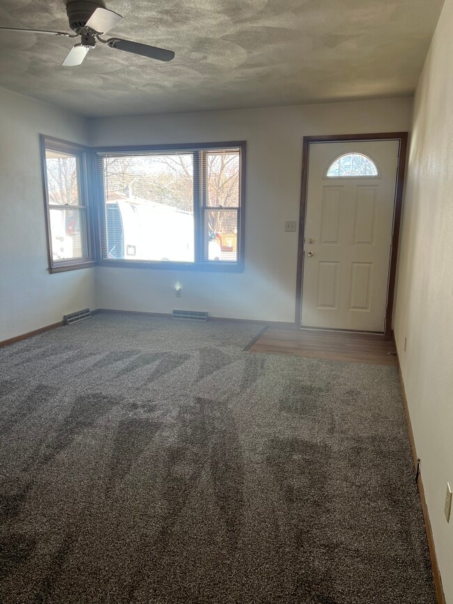 Photo - 1825 Ontario Dr