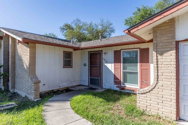 Photo - 4910 Tennyson Dr