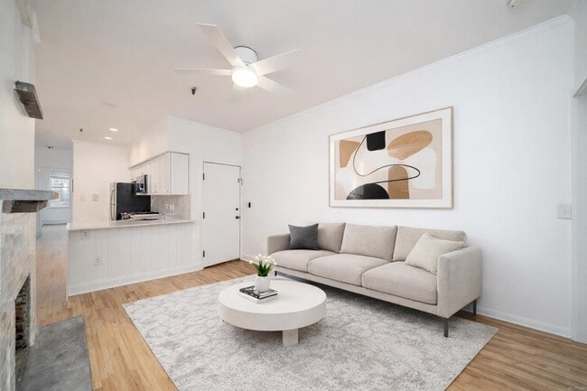 Building Photo - 132 Madison St Unit 1R