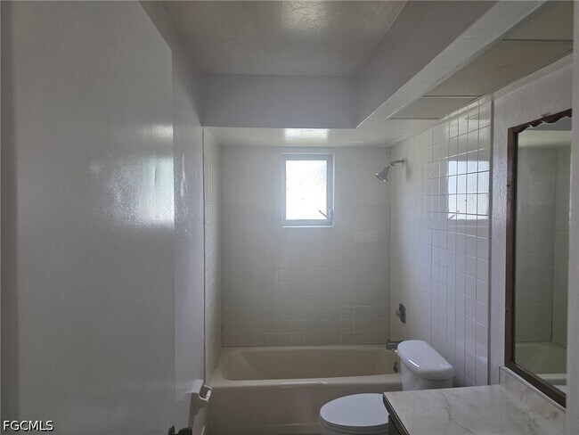Photo - 1542 Canal St