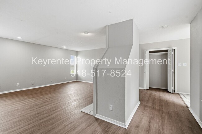 Photo - 6506/6508 E 90th St Duplex Unit 6506