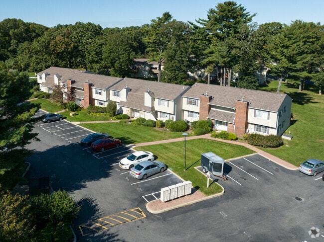 Photo - The Shores at Lake Point