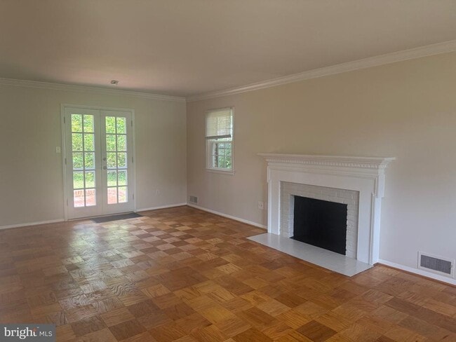 Photo - 8512 Doyle Dr
