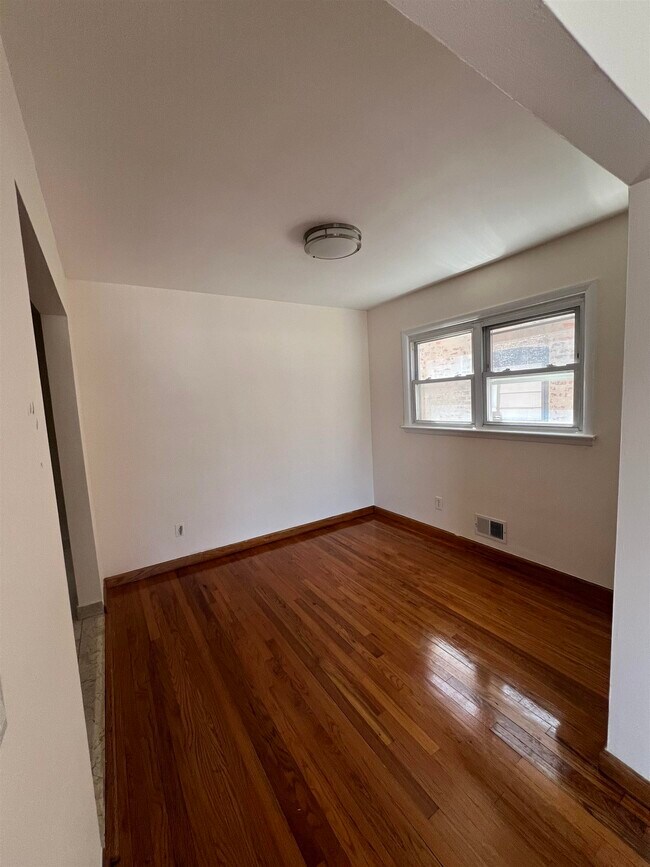 Photo - 304 Columbia Ave Unit 1