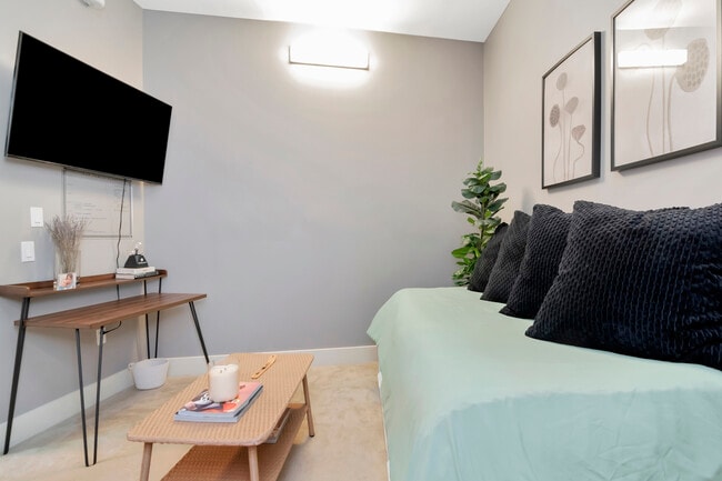 Photo - 111 N 12th St Unit 111 N 12th St  1820