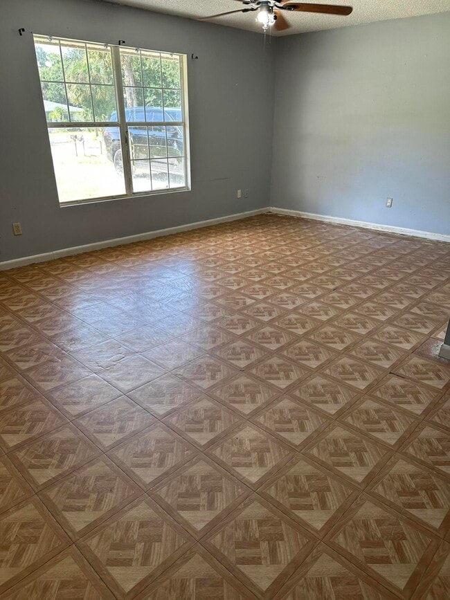 Photo - 1264 36th Ave SW