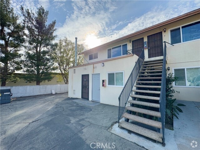 Building Photo - 8863 San Bernardino Rd Unit 3 Rental