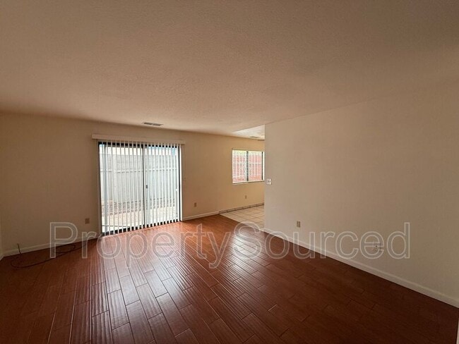 Photo - 2717 Janna Ave