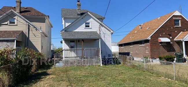 Photo - 526 Brandt St