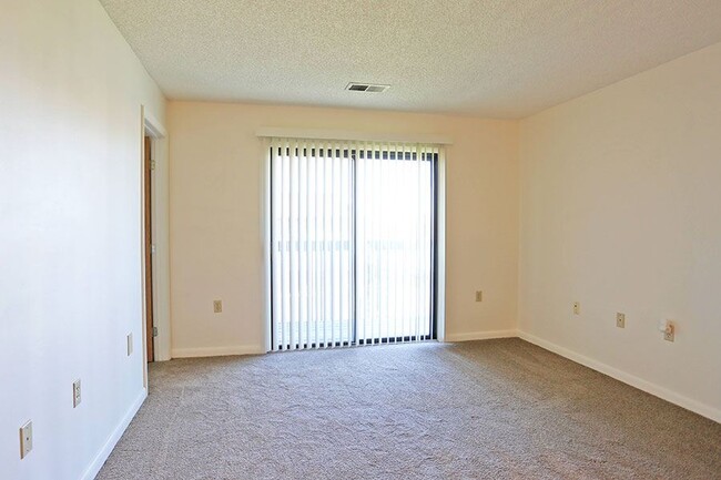 EAGLES POINT APARTMENTS