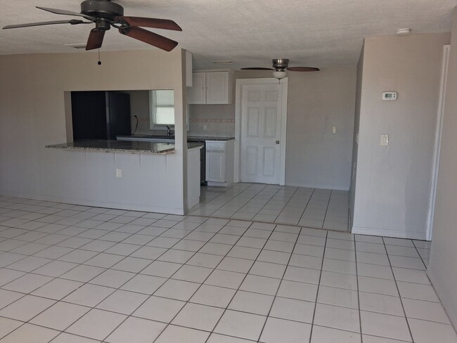 Photo - 3 Bedroom 2 bath on a dead end street