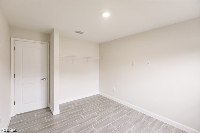 3833-3835 Kitty Hawk Dr
