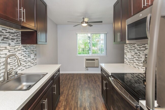 Photo - Creekside Apartments