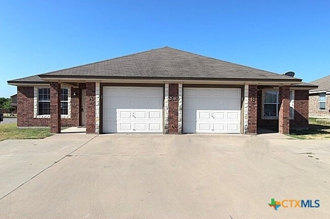 Building Photo - 2915 Sunflower Trail Unit A Rental