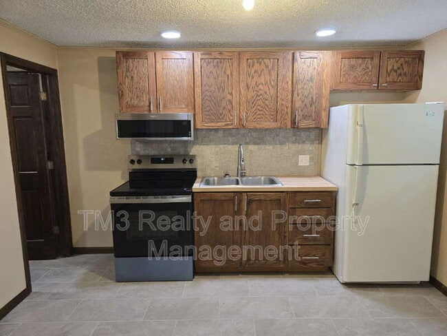 Building Photo - 15912 W 154th St Rental