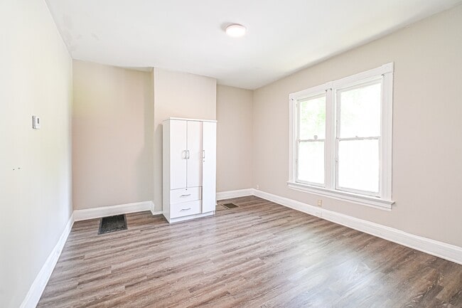 Photo - 3131 Harvard Ave