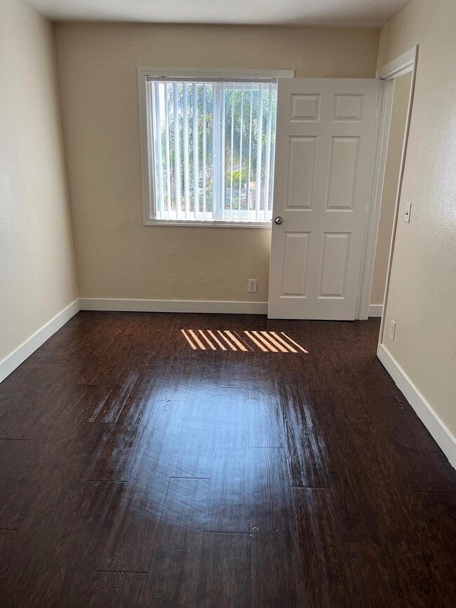 Photo - 808 W Anaheim St