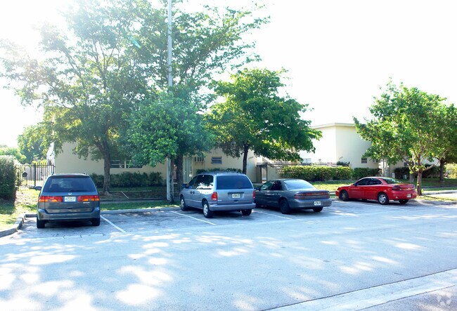 Photo - 2-Bedroom 1-Bedroom complex