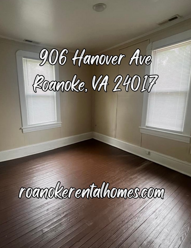 Photo - 906 Hanover Ave NW