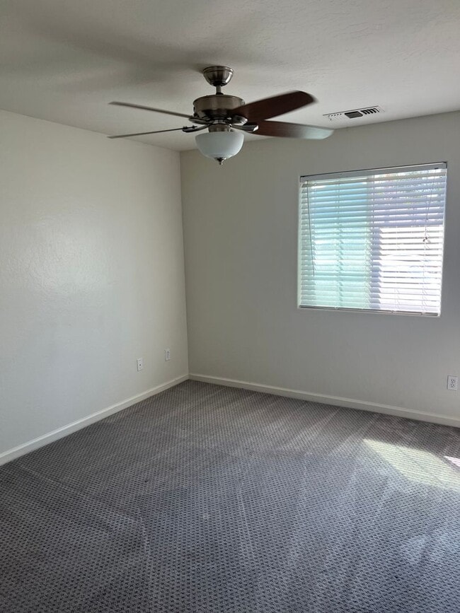 Photo - Beautiful  4-bedroom, 2-bathroom home in Fresno with Solar
