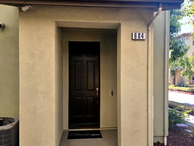 684 Modern Ice Dr Unit Room B