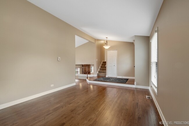 Photo - 1931 Ridgefield Ln