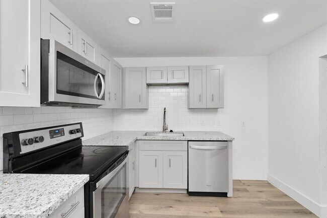 Photo - 4934 Burma Rd