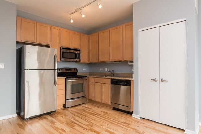 Photo - 1 E 8th St Unit 1003